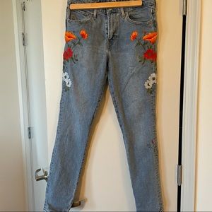 Embroidered Levi’s Skinny Jeans